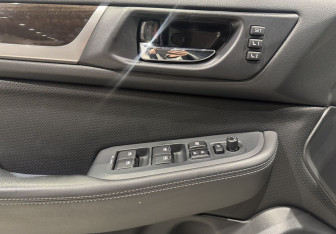 Подержанный автомобиль Subaru Outback Wagon 2017 года (18 фото)