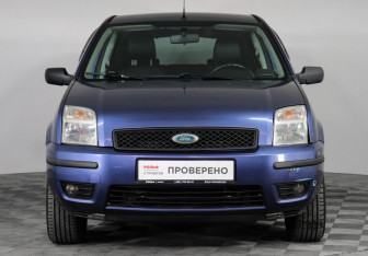 Подержанный автомобиль Ford Fusion 2005 года (2 фото)