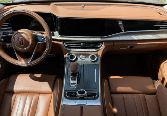 Подержанный автомобиль Hongqi H9 2023 года (12 фото)