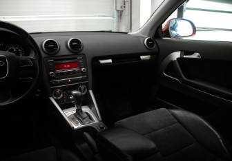 Подержанный автомобиль Audi A3 Hatchback 2009 года (17 фото)