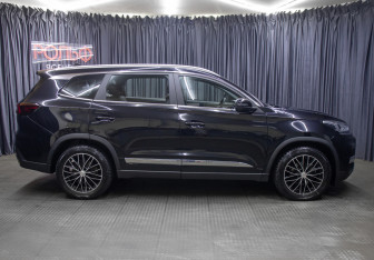 Подержанный автомобиль Chery Tiggo 8 2020 года (4 фото)