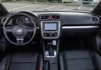 Подержанный автомобиль Volkswagen Eos 2010 года (17 фото)