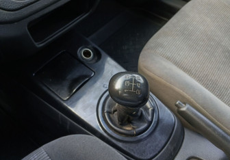 Подержанный автомобиль Mitsubishi Lancer Sedan 2005 года (14 фото)