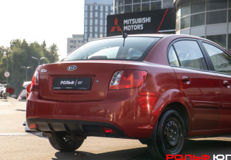 Подержанный автомобиль Kia Rio Sedan 2010 года (4 фото)