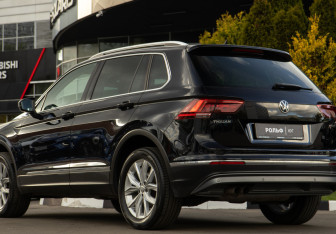 Подержанный автомобиль Volkswagen Tiguan 2019 года (26 фото)