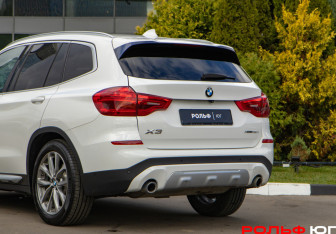 Подержанный автомобиль BMW X3 2019 года (22 фото)
