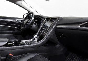 Подержанный автомобиль Ford Mondeo Wagon 2018 года (8 фото)