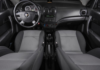 Подержанный автомобиль Chevrolet Aveo Hatchback 2008 года (13 фото)