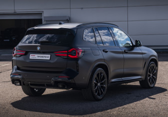 Подержанный автомобиль BMW X3 2024 года (6 фото)