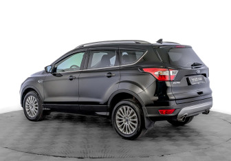 Подержанный автомобиль Ford Kuga 2019 года (7 фото)