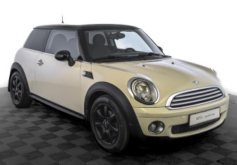 Подержанный автомобиль MINI Hatch 2008 года (3 фото)