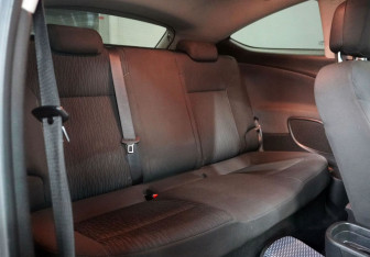 Подержанный автомобиль Opel Astra Hatchback 2012 года (12 фото)