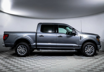 Подержанный автомобиль Ford F-150 2024 года (4 фото)