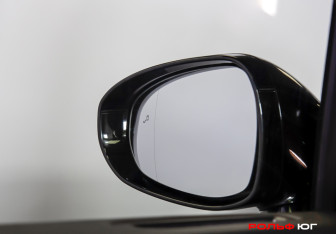 Подержанный автомобиль Voyah Dream 2023 года (24 фото)