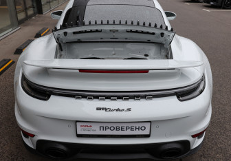 Подержанный автомобиль Porsche 911 Coupe 2023 года (10 фото)