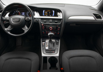 Подержанный автомобиль Audi A4 Sedan 2014 года (8 фото)