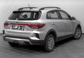 Подержанный автомобиль Kia Rio Hatchback 2021 года (5 фото)