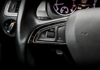 Подержанный автомобиль Skoda Rapid Liftback 2017 года (24 фото)