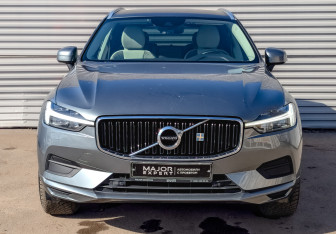 Подержанный автомобиль Volvo XC60 2021 года (2 фото)