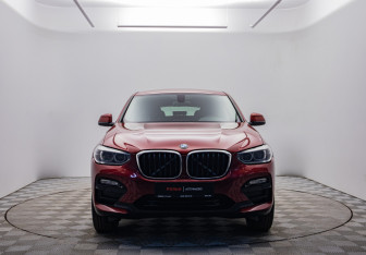 Подержанный автомобиль BMW X4 2019 года (2 фото)