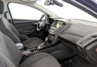 Подержанный автомобиль Ford Focus Hatchback 2016 года (11 фото)
