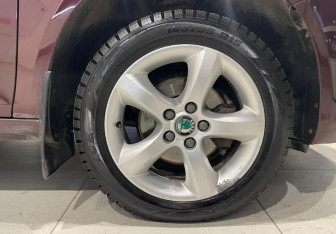 Подержанный автомобиль Skoda Fabia Hatchback 2012 года (18 фото)