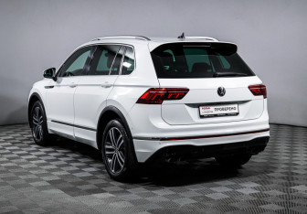 Подержанный автомобиль Volkswagen Tiguan 2021 года (7 фото)