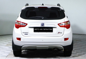 Подержанный автомобиль Changan CS35 2017 года (4 фото)