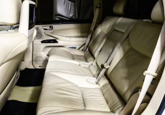 Подержанный автомобиль Lexus LX 2012 года (12 фото)