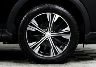 Подержанный автомобиль Mitsubishi Eclipse Cross 2019 года (8 фото)