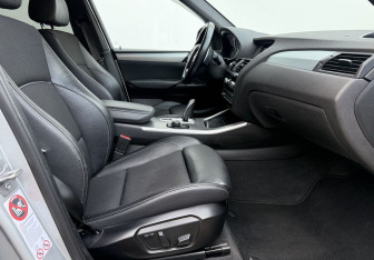 Подержанный автомобиль BMW X3 2014 года (10 фото)