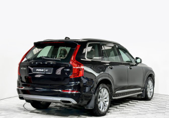 Подержанный автомобиль Volvo XC90 2018 года (5 фото)