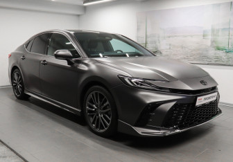 Подержанный автомобиль Toyota Camry Sedan 2025 года (3 фото)