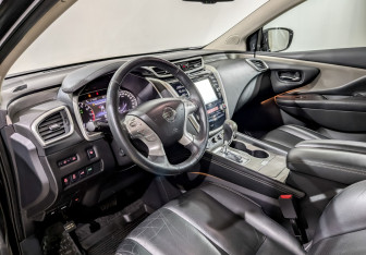 Подержанный автомобиль Nissan Murano Suv 2019 года (16 фото)