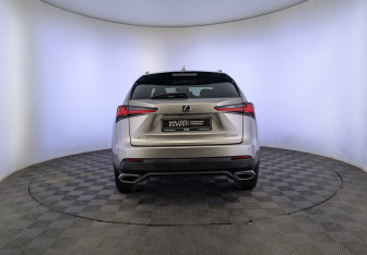 Подержанный автомобиль Lexus NX 2018 года (6 фото)