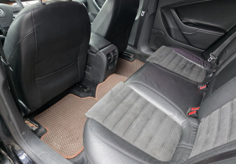 Подержанный автомобиль Volkswagen Passat Sedan 2009 года (10 фото)