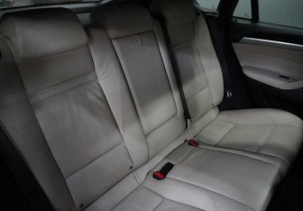 Подержанный автомобиль BMW X6 2012 года (13 фото)