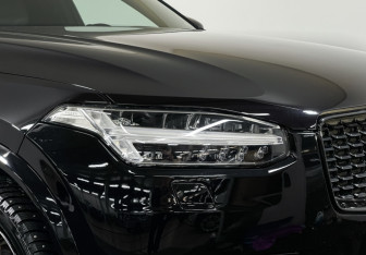 Подержанный автомобиль Volvo XC90 2019 года (54 фото)