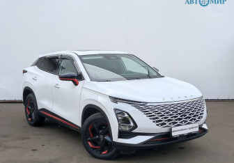 Подержанный автомобиль Omoda C5 2023 года (3 фото)