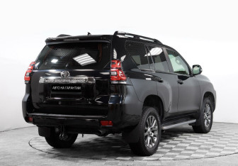 Подержанный автомобиль Toyota Land Cruiser Prado 2018 года (3 фото)