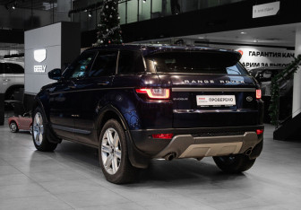 Подержанный автомобиль Land Rover Range Rover Evoque 2017 года (6 фото)