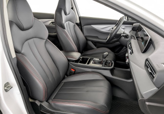 Подержанный автомобиль BAIC U5 Plus 2024 года (23 фото)