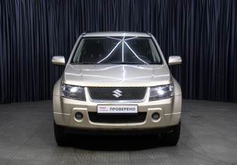 Подержанный автомобиль Suzuki Grand Vitara 2011 года (2 фото)