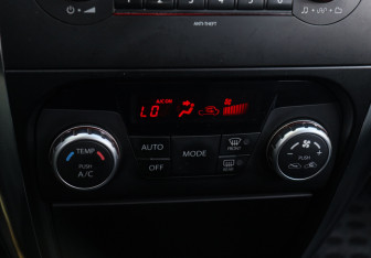 Подержанный автомобиль Suzuki SX4 Hatchback 2010 года (17 фото)