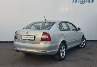 Подержанный автомобиль Skoda Octavia Liftback 2012 года (5 фото)