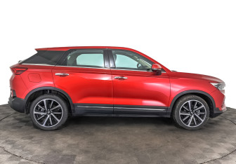 Новый FAW Bestune T77 2024 (4 фото)