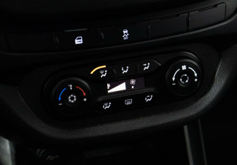 Подержанный автомобиль LADA (ВАЗ) Vesta Sedan 2019 года (9 фото)