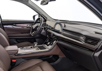 Подержанный автомобиль Exeed VX 2023 года (13 фото)