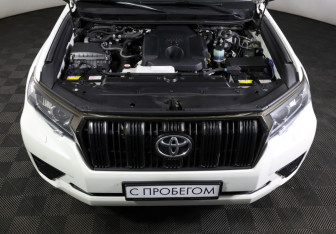 Подержанный автомобиль Toyota Land Cruiser Prado 2020 года (9 фото)