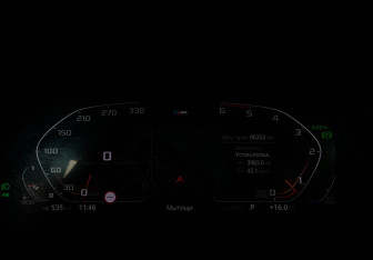 Подержанный автомобиль BMW X5 2021 года (13 фото)